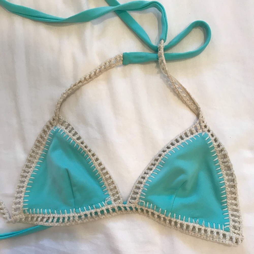 VICTORIA’S SECRET BATHING SUIT TOP